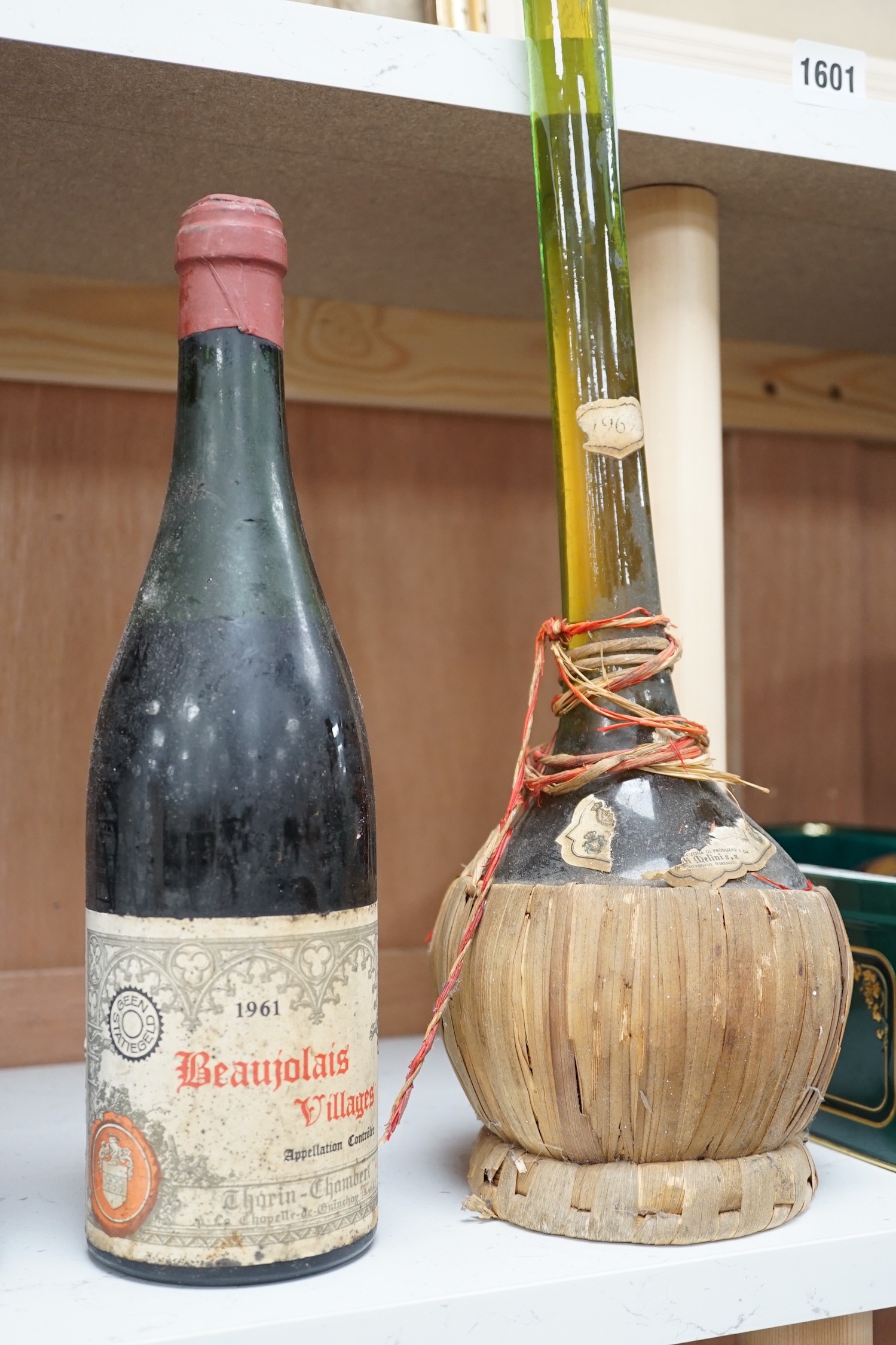 Seven various bottles of wine including a cased bottle of 2006 Chateauneuf Du Pape, Devereux Les Marquises, 1989 Gressier Grand Poujeaux, 1961 Beaujolais Villages, 2 cased Ernest & Julio Gallo bottles of wine - Sauvignon